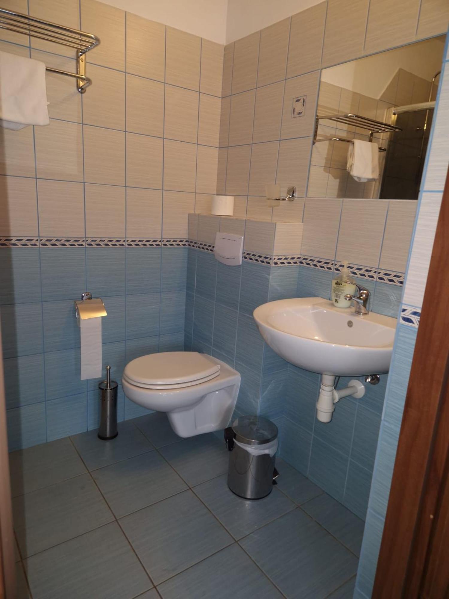 Gosciniec Ustrzycki Hotel Ustrzyki Dolne Buitenkant foto