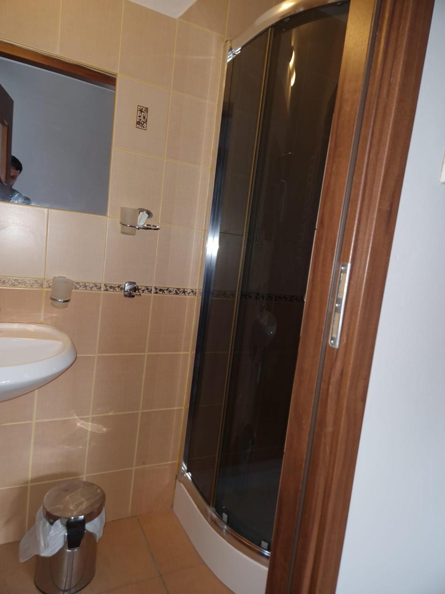 Gosciniec Ustrzycki Hotel Ustrzyki Dolne Buitenkant foto